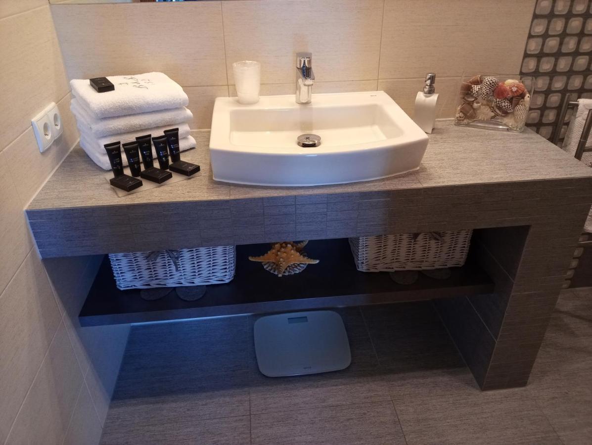 Apartament Z Widokiem Na Morze دجيفنوفيك المظهر الخارجي الصورة
