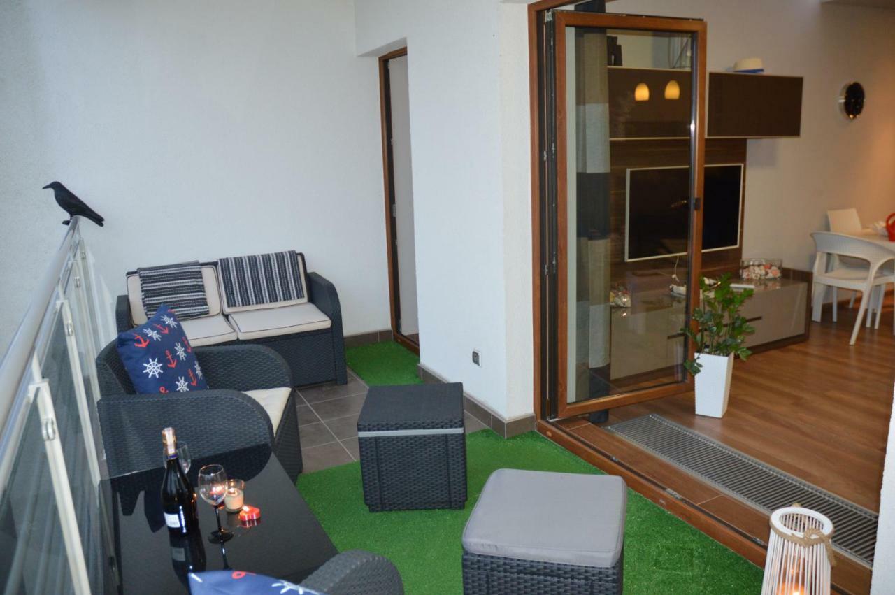 Apartament Z Widokiem Na Morze دجيفنوفيك المظهر الخارجي الصورة